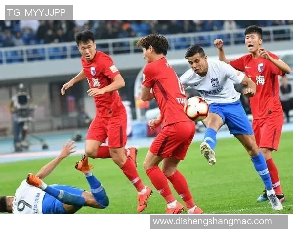 武汉足球队在选拔赛中以98分稳居积分榜首位，表现令人瞩目